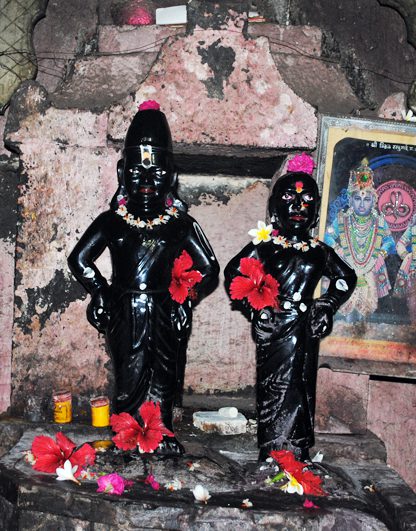 Vitthal Temple: पाहावं असे वास्तूकलेचे देखणं वैभव, सातारा जिल्ह्यातील देऊरचे पुरातन विठ्ठल मंदिर, 2 vittal mandir photo