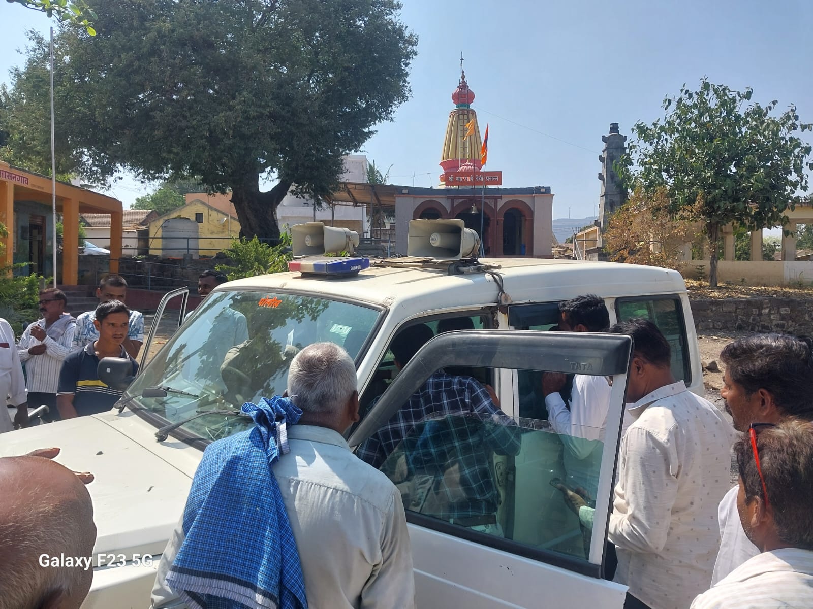 Satara News शेतात टरबूज चोरायला आला अन चोरटा रंगेहाथ सापडला, थेट पोलिसांच्या ताब्यात