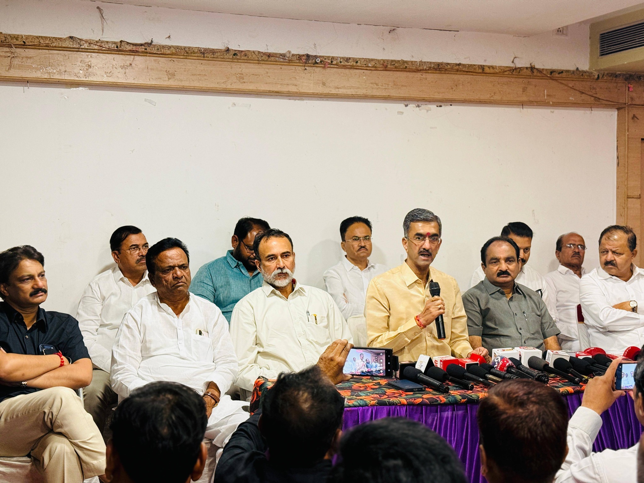 Satara Zp Update : सभापती निवडीनंतर ‘वॉर’ सुरूच: मंत्री शंभूराज देसाई आणि मकरंद पाटलांचा भाजपवर जोरदार पलटवार