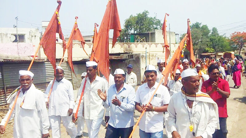 Pandharpur Wari देऊर-पंढरपूर अधिकमास पायी दिंडीचे पंढरीकडे प्रस्थान 4 Pandharpur Wari देऊर-पंढरपूर अधिकमास पायी दिंडीचे पंढरीकडे प्रस्थान