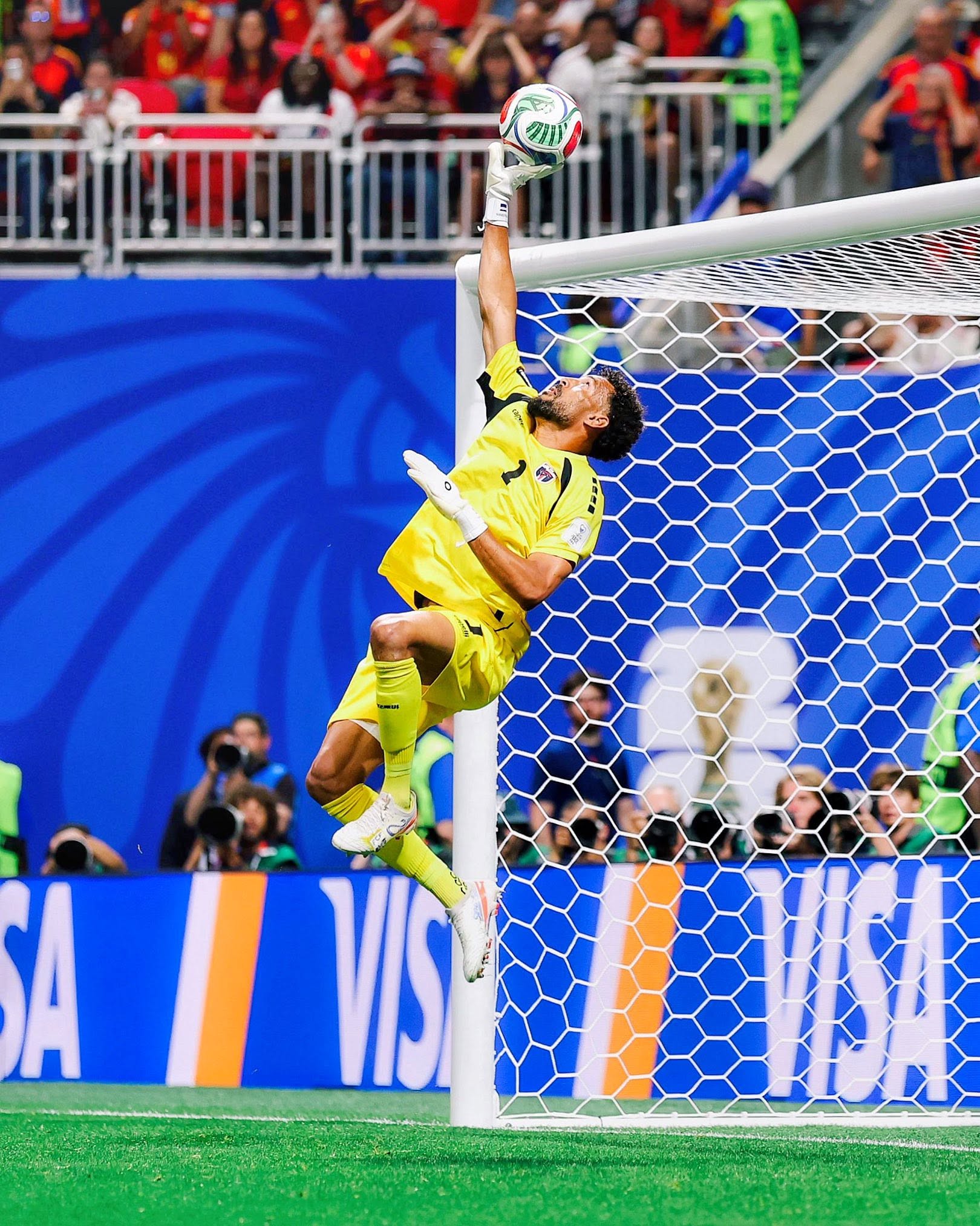 FIFA WORLD CUP 2026: ४० व्या वर्षी तो आला, वाघासारखा लढला अन् ‘Vozinha’ बनला हिरो! अवघ्या २ तासांत ५० हजारांवरून थेट ८ मिलियन चाहत्यांनी केले फॉलो