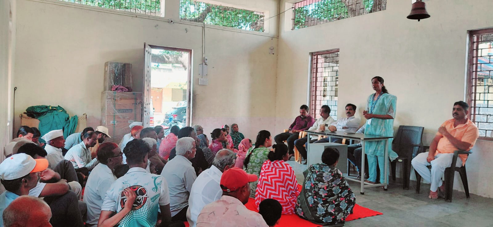 Satara News :घिगेवाडीत प्रबोधन अभियानाचा धडाका! महिला सुरक्षा, सायबर गुन्हे, एसटी कार्ड आणि मोफत विजेबाबत ग्रामस्थांना मार्गदर्शन 1 Satara News :घिगेवाडीत प्रबोधन अभियानाचा धडाका! महिला सुरक्षा, सायबर गुन्हे, एसटी कार्ड आणि मोफत विजेबाबत ग्रामस्थांना मार्गदर्शन