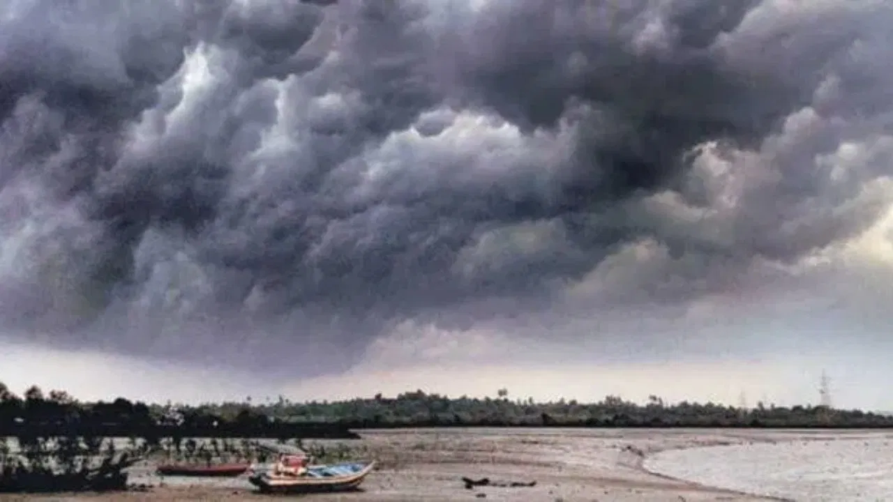 Maharashtra Monsoon Alert 2026 मान्सून महाराष्ट्राच्या उंबरठ्यावर; ११ ते १३ जून दरम्यान मुंबईत आगमनाचा अंदाज,
