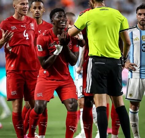 Argentina vs Switzerland Live: स्वित्झर्लंडचा ‘रेड कार्ड’ने गेम बिघडवला; मेस्सीच्या अर्जेंटिनाने अतिरिक्त वेळेत ३-१ ने उडवला धूर, सेमी फायनल गाठली!