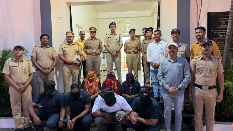 Satara Crime News तोतया पोलीस अडकले खऱ्या पोलिसांच्या जाळ्यात; ७ जणांच्या टोळीकडून २१ लाखांचा मुद्देमाल हस्तगत! 1 Satara Crime News तोतया पोलीस अडकले खऱ्या पोलिसांच्या जाळ्यात; ७ जणांच्या टोळीकडून २१ लाखांचा मुद्देमाल हस्तगत!