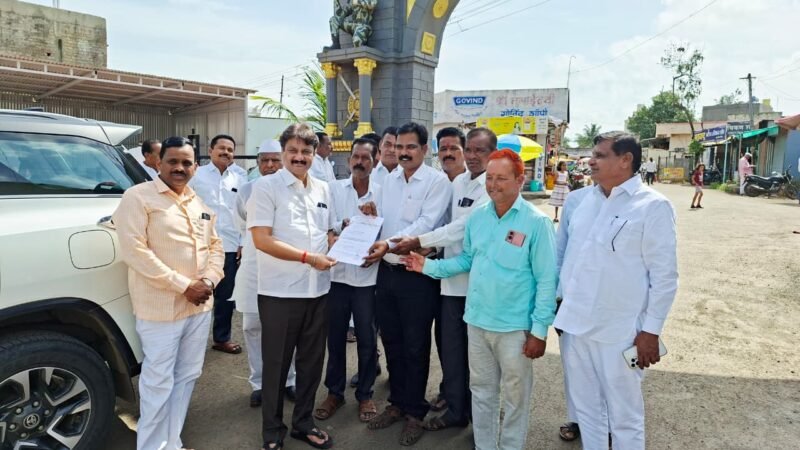 Nitin Patil Rajya Sabha MP News: घिगेवाडीच्या विकासासाठी खासदार नितीन पाटील यांना साकडे; विविध विकासकामांसाठी सरपंचांची निवेदनाद्वारे मागणी!