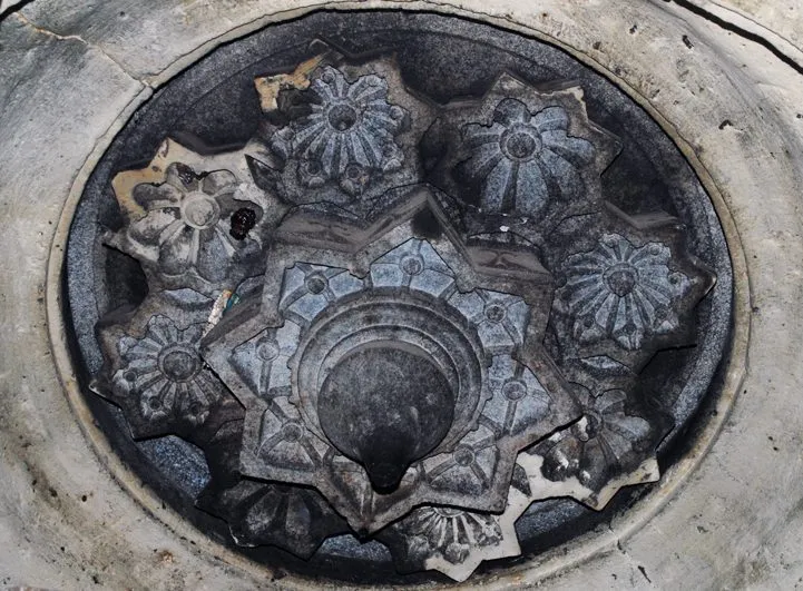 Vitthal Temple: पाहावं असे वास्तूकलेचे देखणं वैभव, सातारा जिल्ह्यातील देऊरचे पुरातन विठ्ठल मंदिर, 7 Vittal mandir